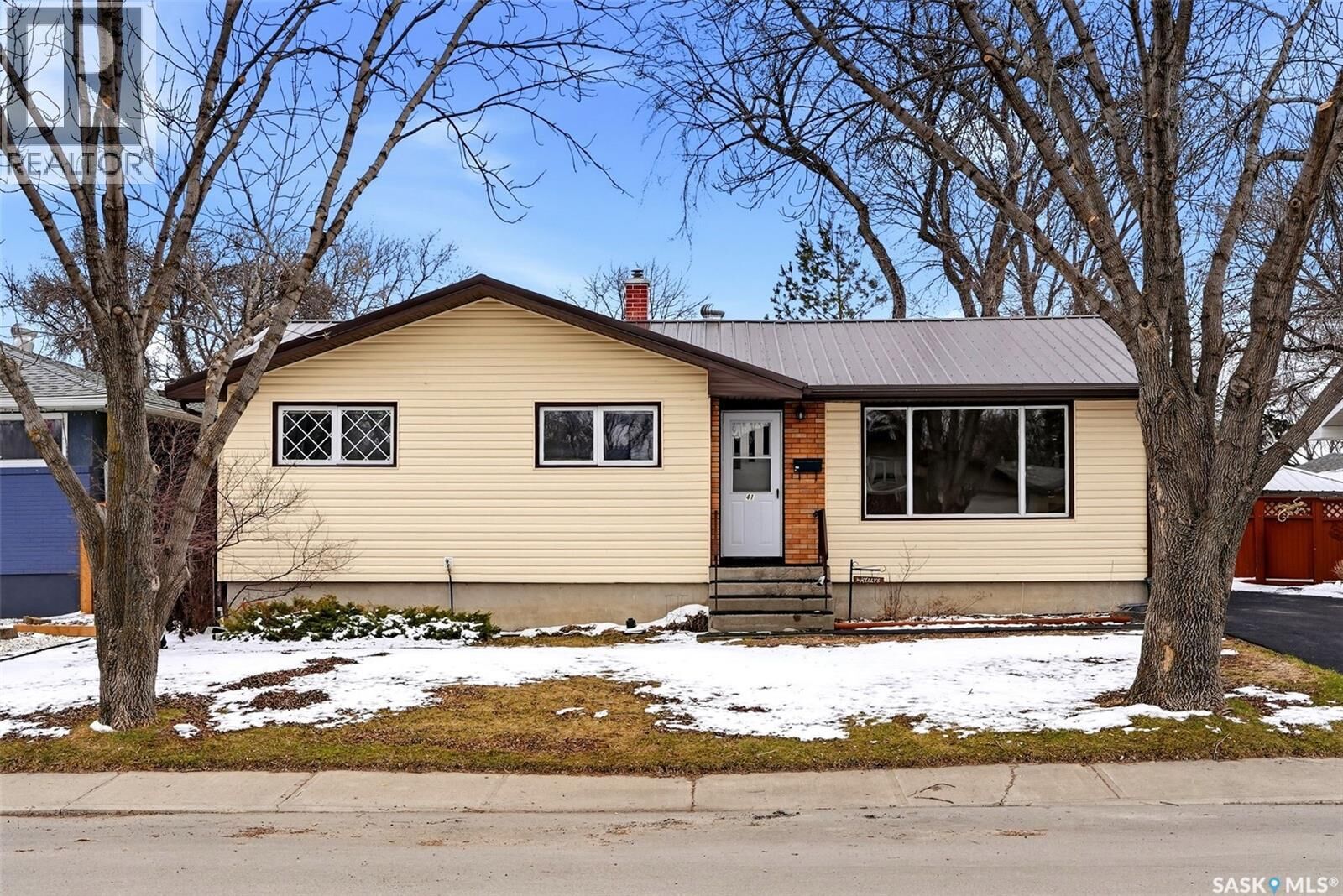 Property Photo:  41 McCormick Crescent  SK S4T 6J9 