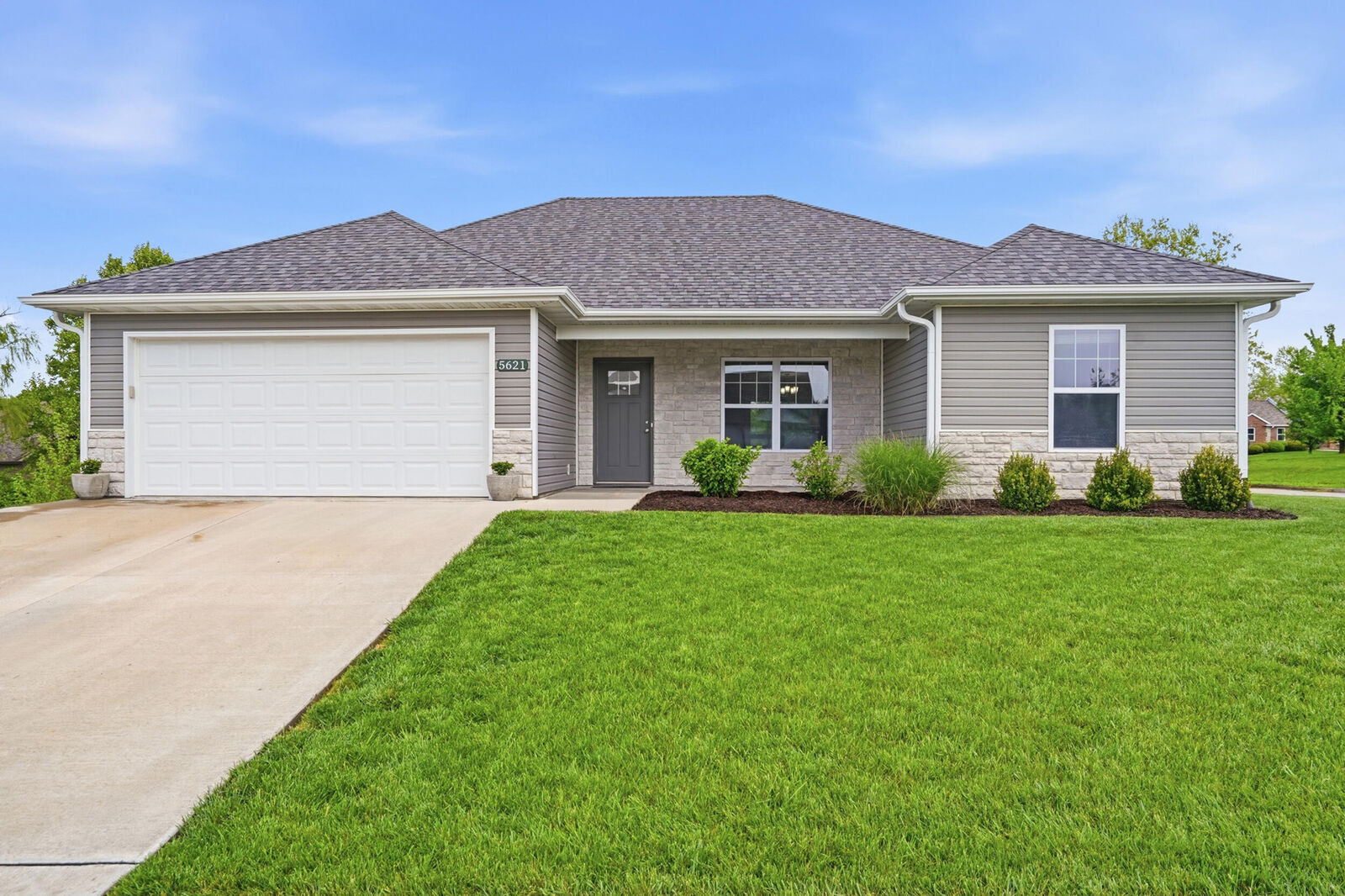 Property Photo:  5621 Geyser Blvd  MO 65202 