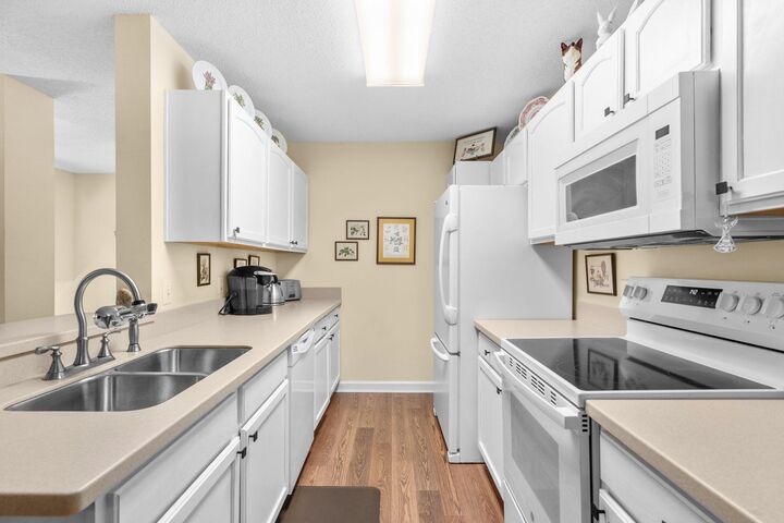 Property Photo:  4300 Lotus Ct. 4300- F  SC 29576 