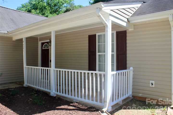 Property Photo:  4621 Victory Lane  NC 28269 