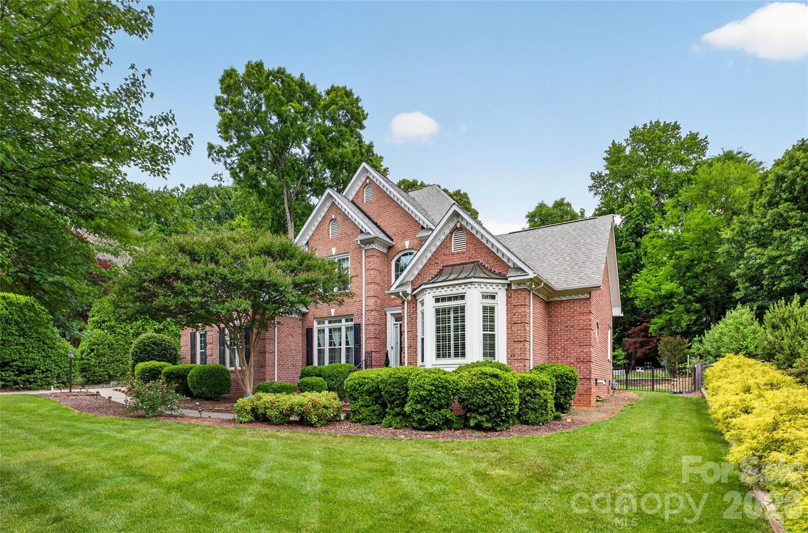 Property Photo:  3100 Lakewood Edge Drive  NC 28269 