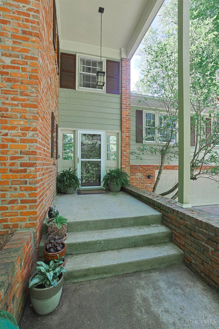 Property Photo:  200 Brocdorf Drive  OH 45215 