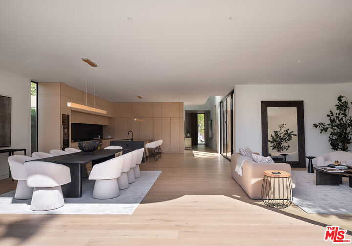 Property Photo:  4939 Petit Ave  CA 91436 