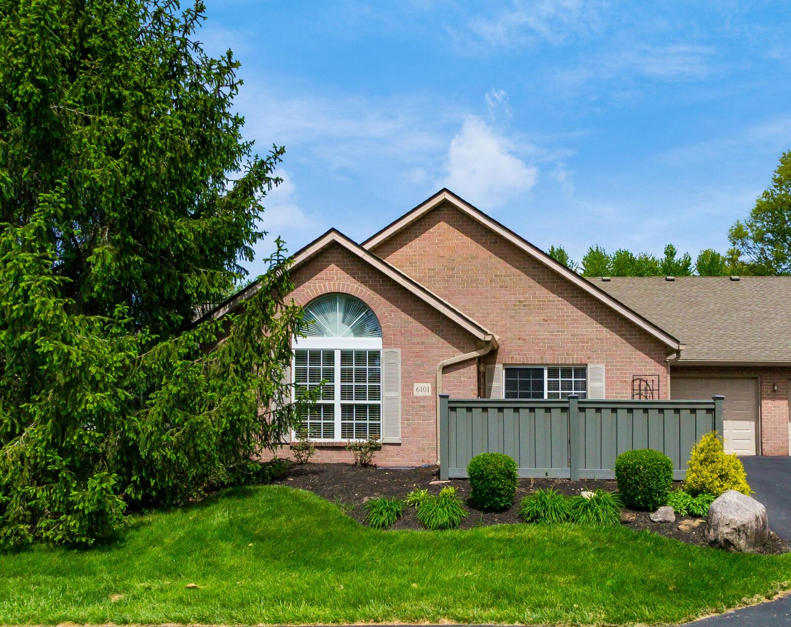 Property Photo:  6101 Blendon Chase Drive  OH 43081 