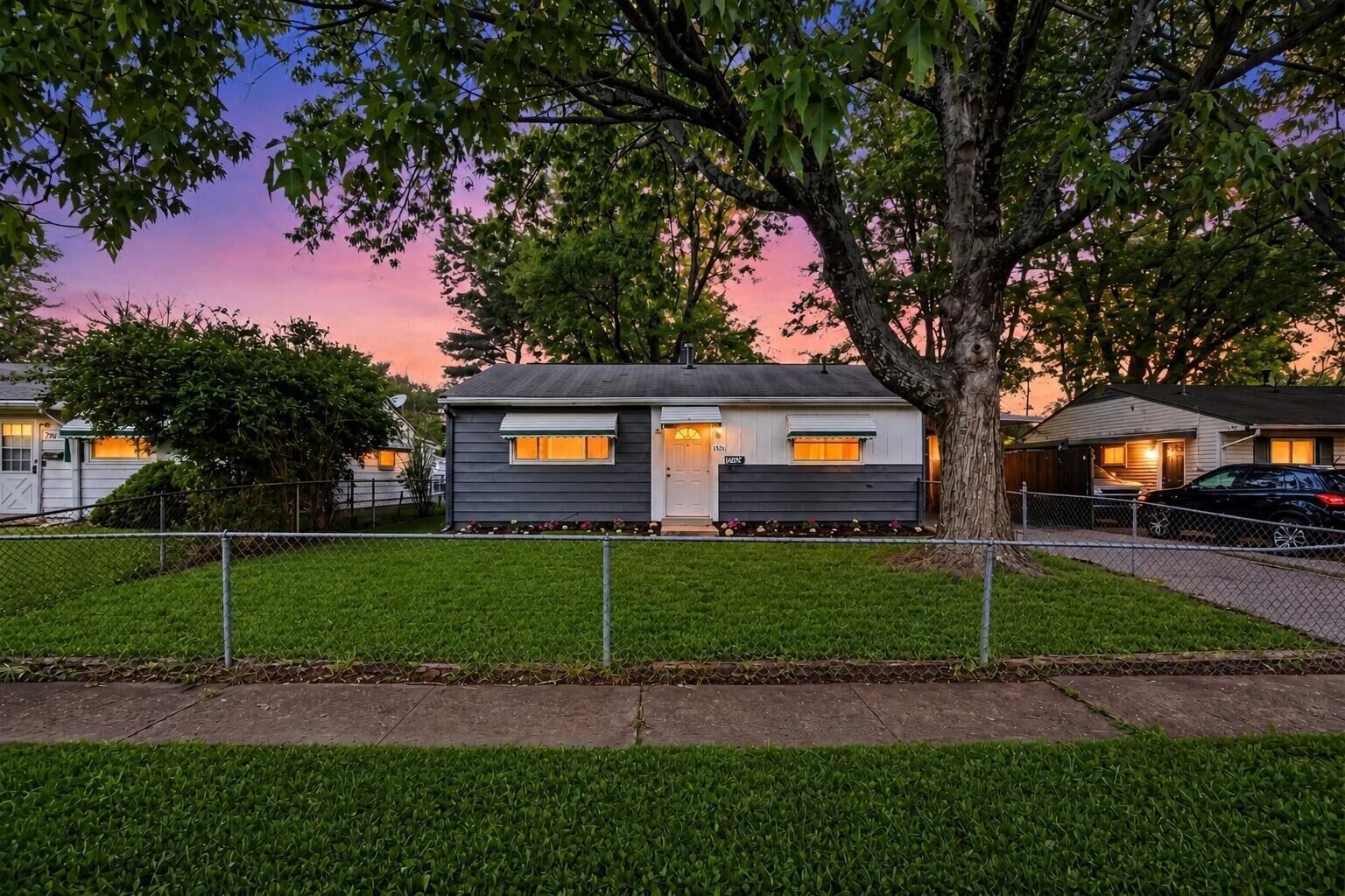 Property Photo:  1236 Grovewood Drive  OH 43207 