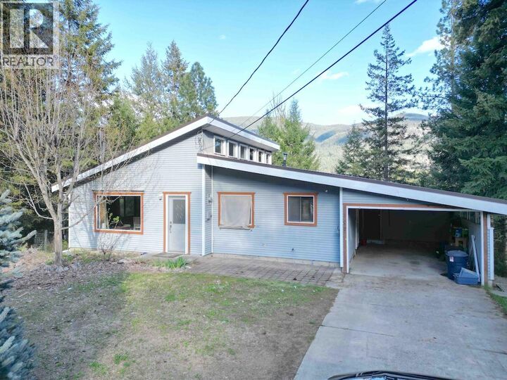 Property Photo: 102 Chase Road BC V0H 1E0