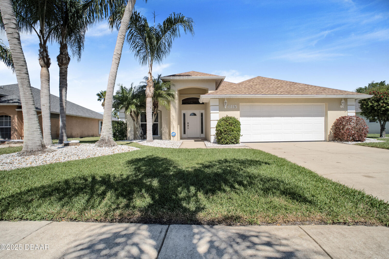 Property Photo:  6115 Sabal Point Circle  FL 32128 