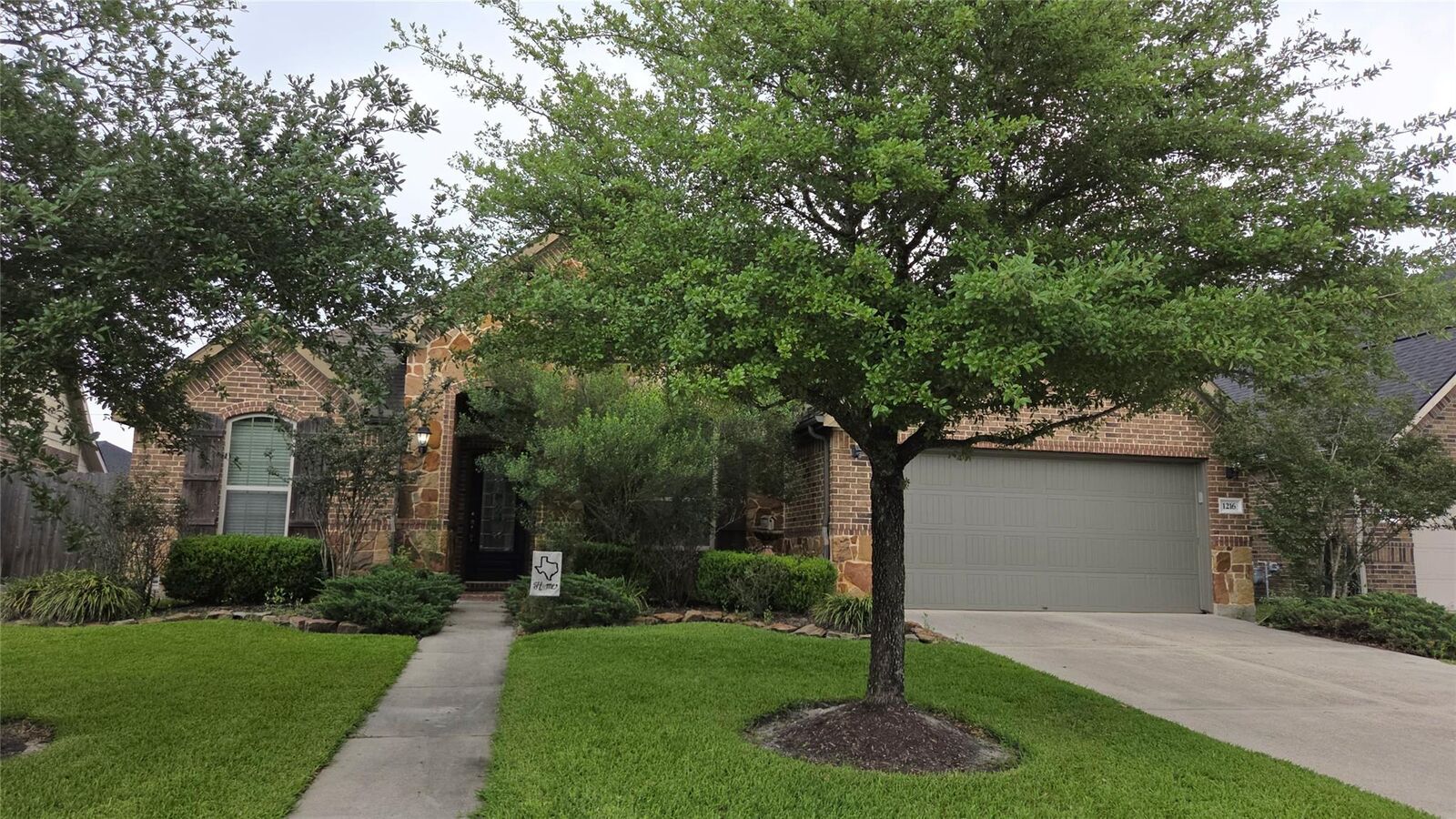 Property Photo:  1216 Matthew Hills Lane  TX 77386 
