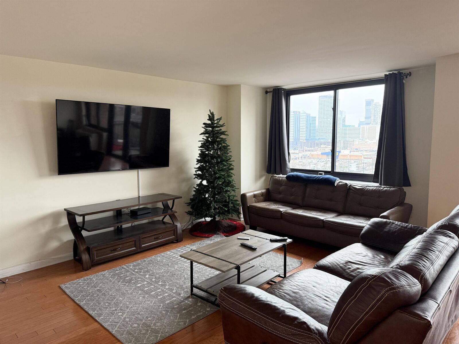 Property Photo:  700 Grove St 11H  NJ 07310 