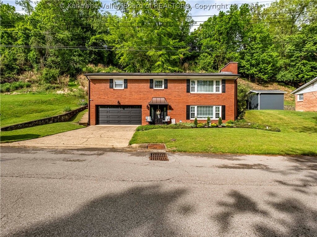 Property Photo:  1108 Montrose Drive  WV 25303 