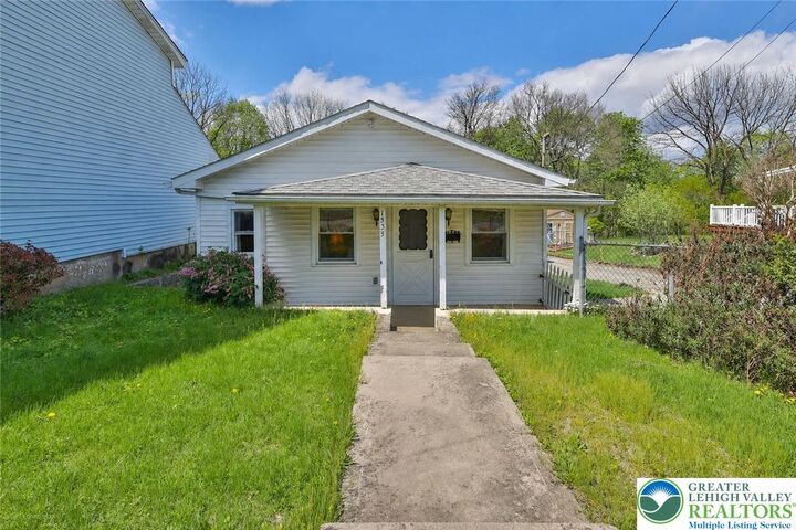 Property Photo:  1535 Monocacy Street  PA 18018 