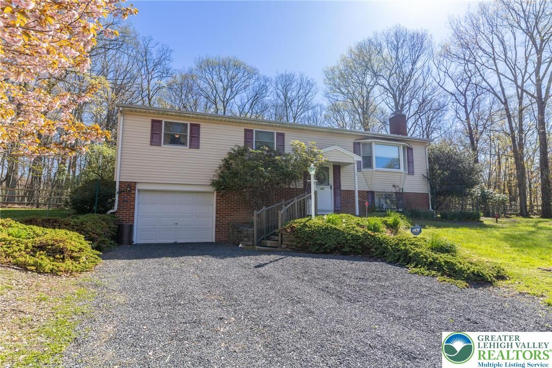 Property Photo:  122 Big Oak Lane  PA 18372 
