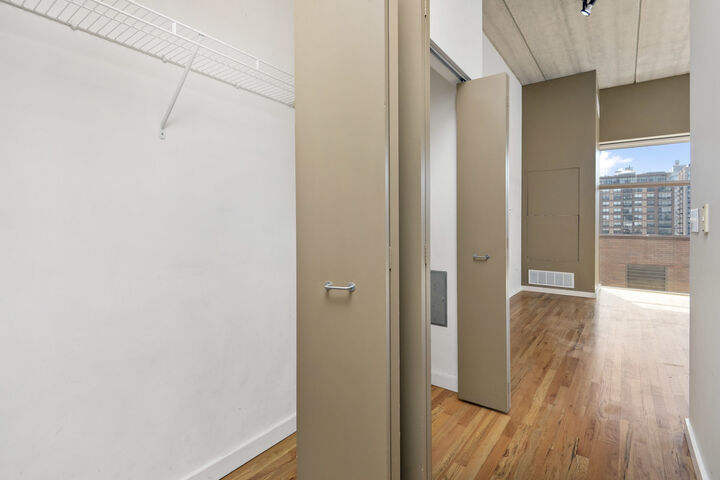 Property Photo:  630 N Franklin Street 1120  IL 60654 