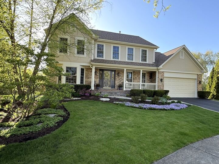 Property Photo:  271 Saddle Back Road  IL 60061 