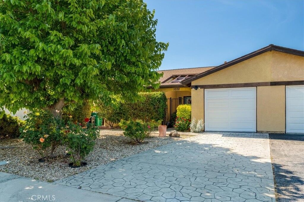 Property Photo:  1032 Scott  CA 93446 