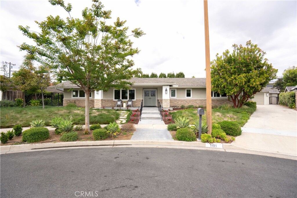 Property Photo:  1191 Risa Place  CA 92705 