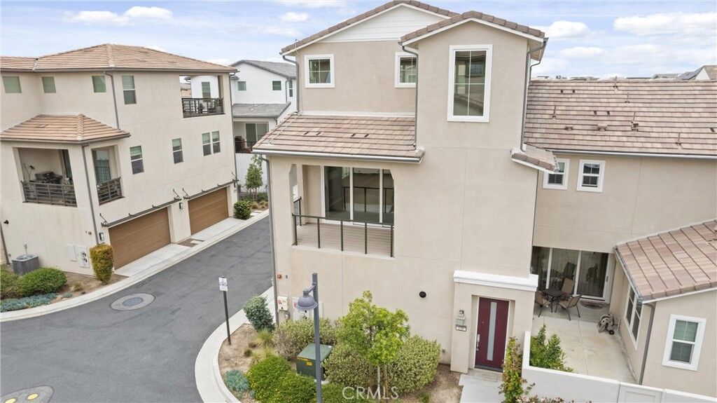 Property Photo:  130 Sculpture  CA 92618 