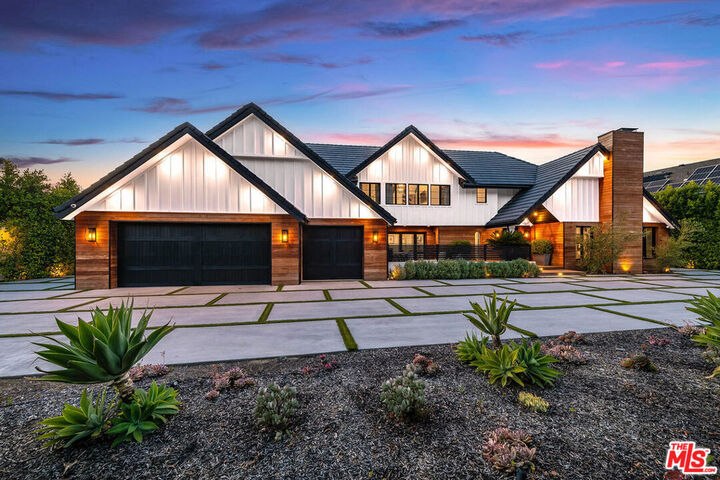 Property Photo: 3915 Vista Linda Drive CA 91316