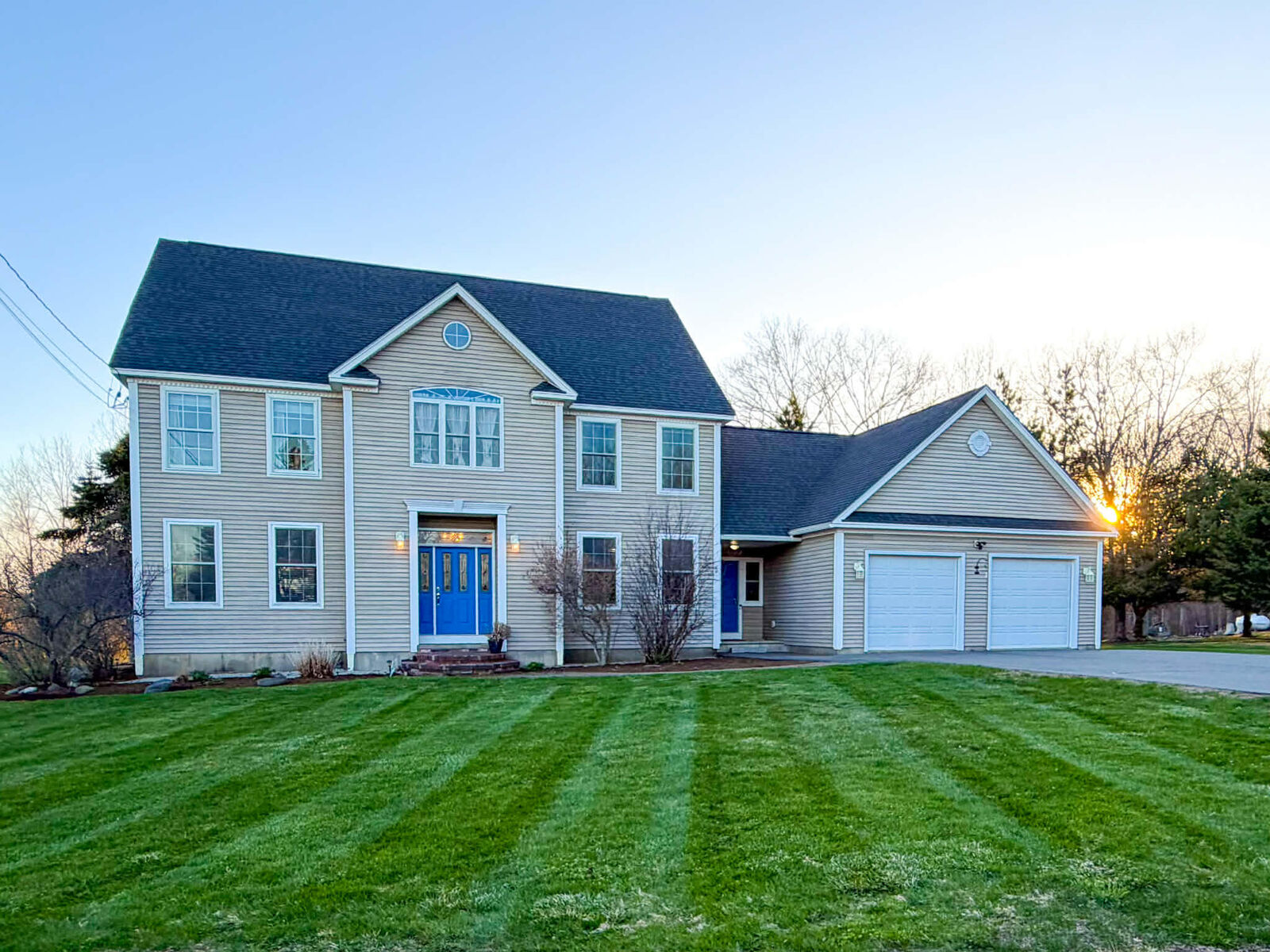 Property Photo:  21 Longmeadow Drive  ME 04401 