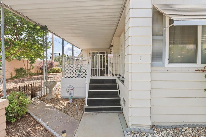 Property Photo:  1 Millbrook Circle  CA 95828 