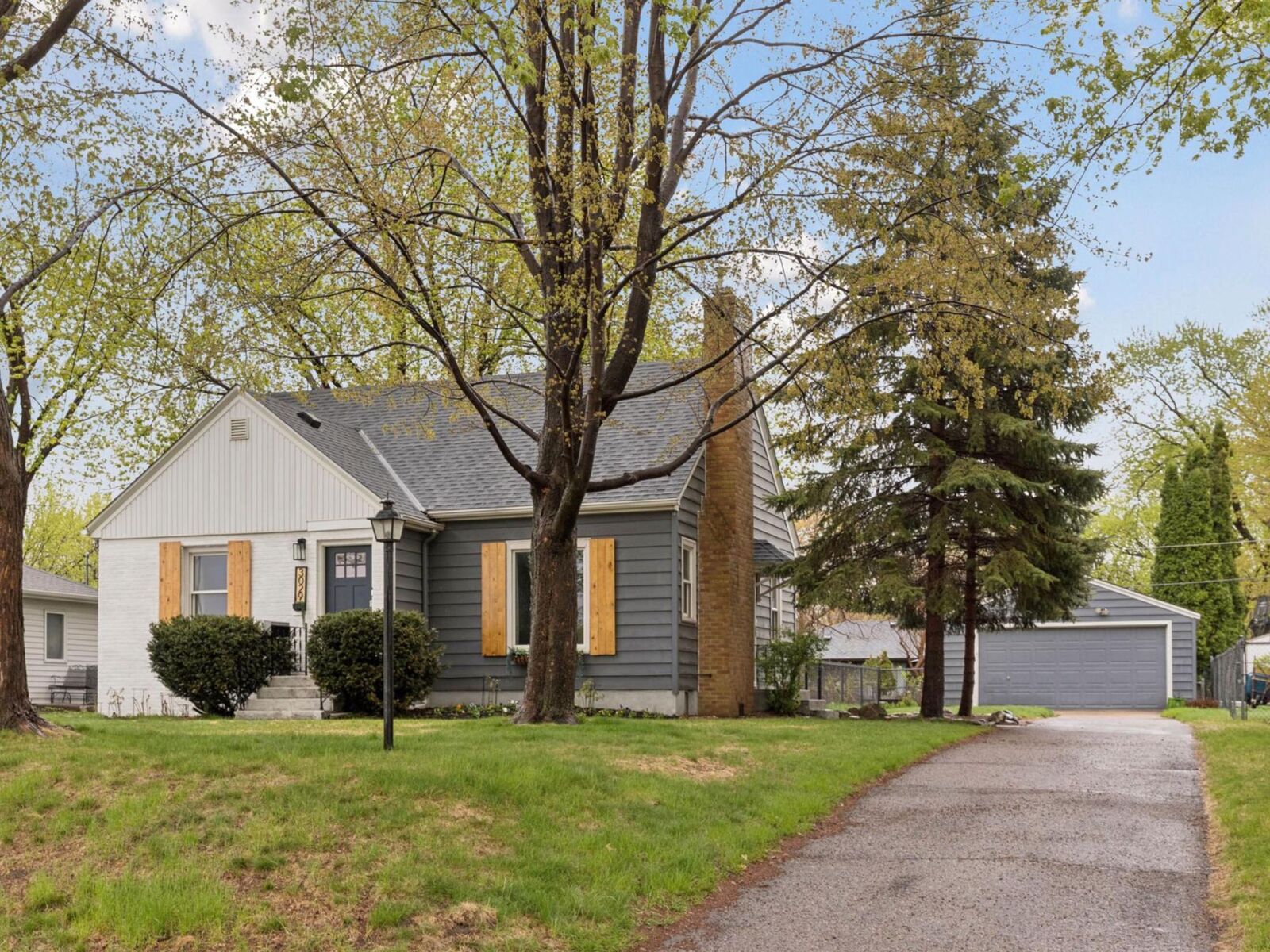 Property Photo:  3029 Texas Avenue S  MN 55426 