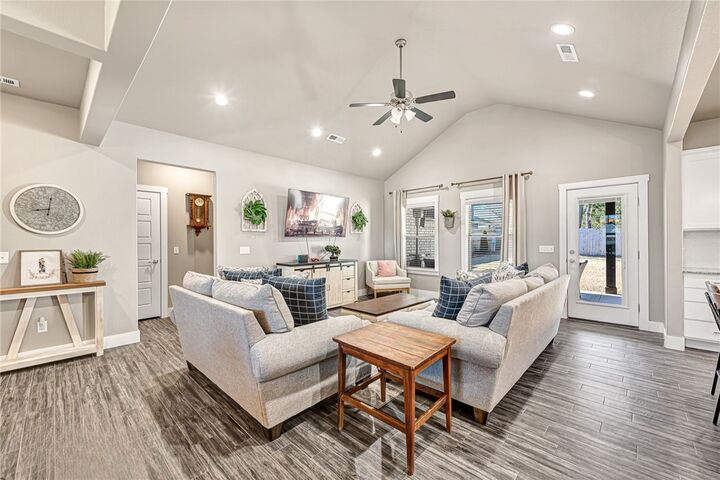 Property Photo:  73 Isabella Place  AR 72730 