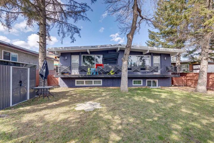 Property Photo: 4210 Richmond Road SW AB T3E 4P3