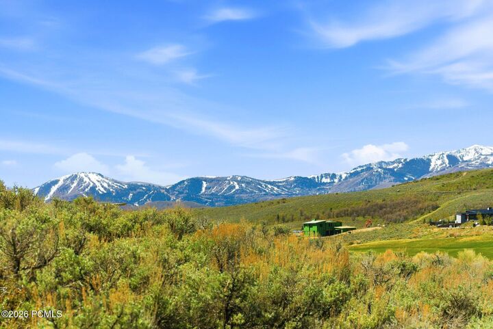 Property Photo:  5961 Golf Club Link 6  UT 84098 
