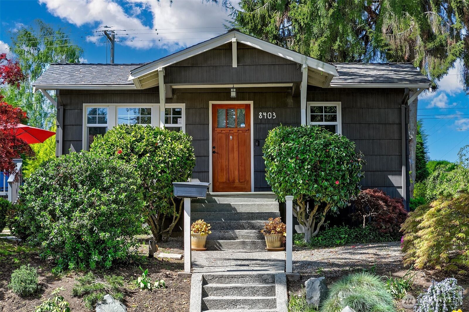 Property Photo:  8403  32nd Avenue SW  WA 98126 