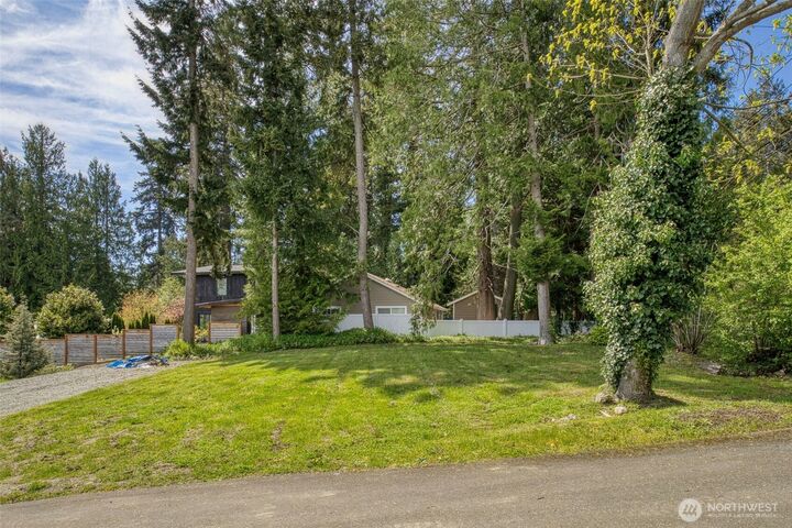 Property Photo: 25933 Coveview Lane NE WA 98346