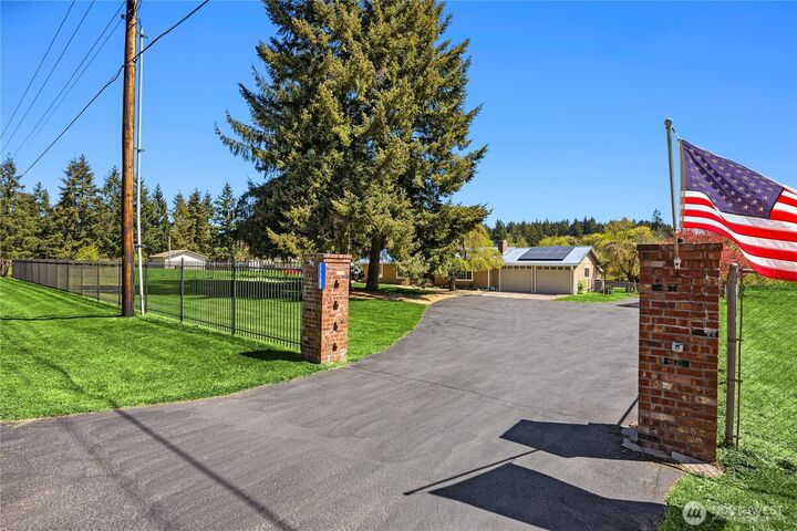 Property Photo: 17300 Mima Acres Dr SE WA 98589