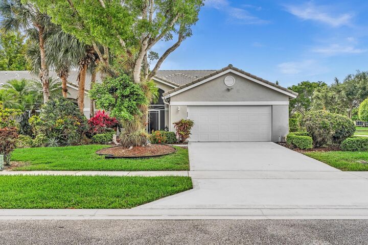 Property Photo:  8914 Brittany Lakes Drive  FL 33472 