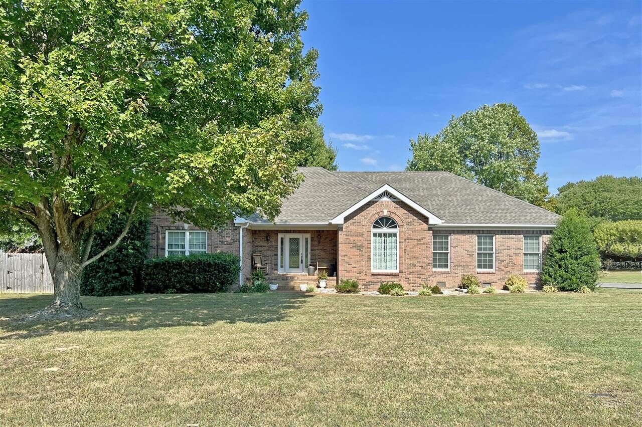 Property Photo:  1002 Dogwood Drive  KY 42134 