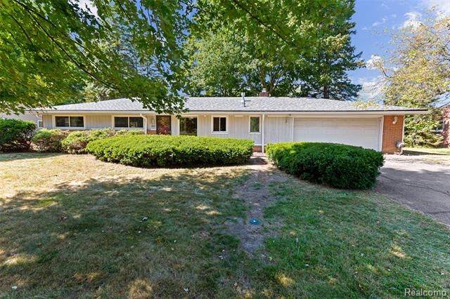 Property Photo:  3765 Ruthland Drive  MI 48084 