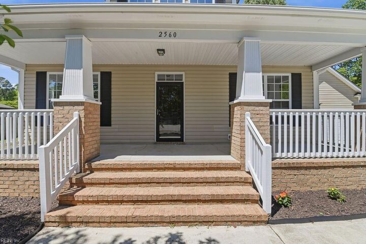 Property Photo: 2560 Banbury Ct VA 23072