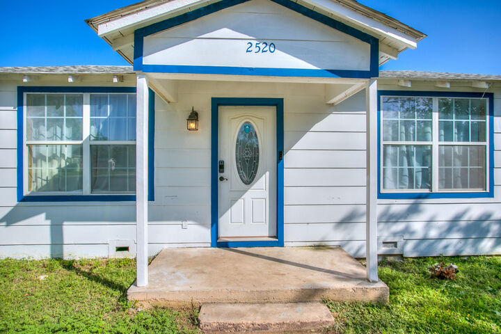 Property Photo:  2520 Forest Park Avenue  TX 76901 