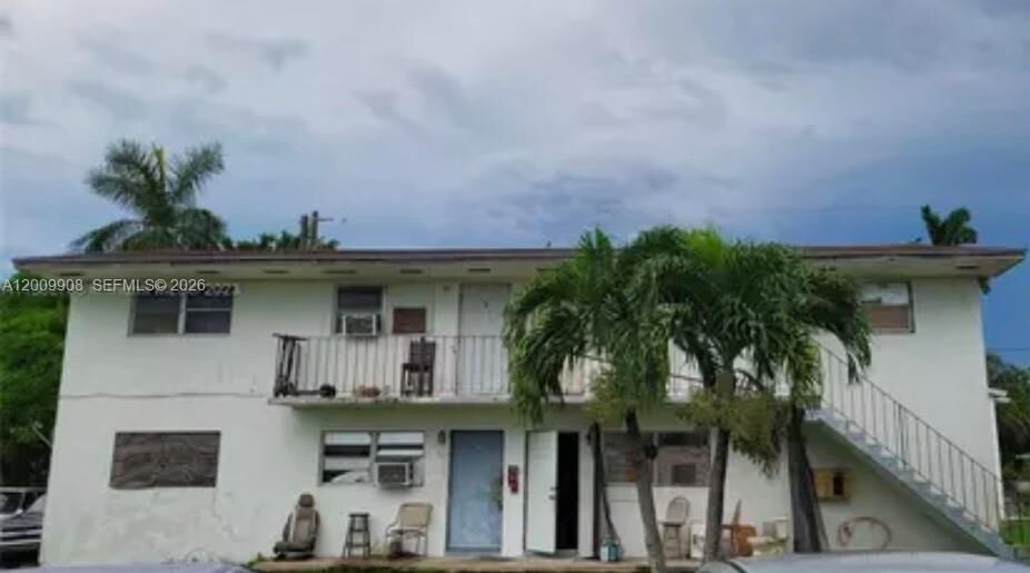 Property Photo:  688 SW 6th St  FL 33430 