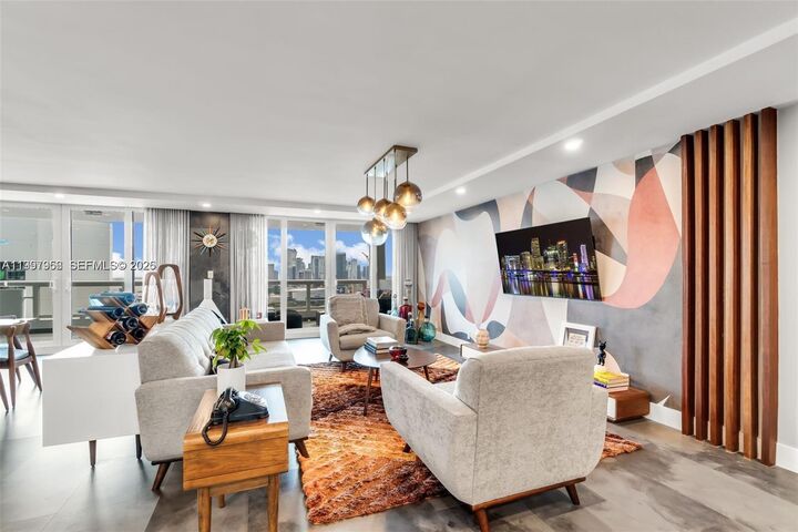 Property Photo:  1717 N Bayshore Dr A-3455  FL 33132 