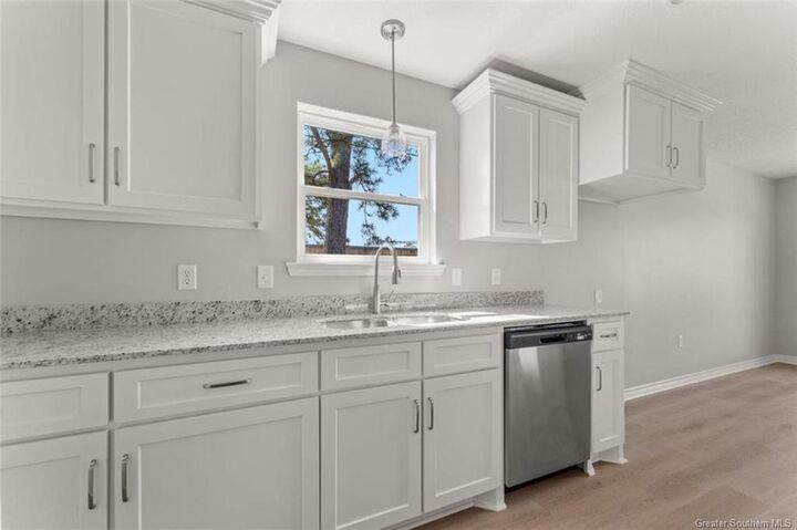 Property Photo:  211 N Gladys Street N  LA 71446 