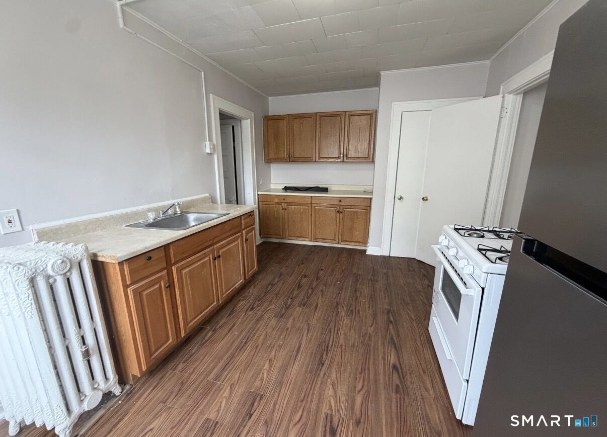 Property Photo: 22 Park Road CT 06119