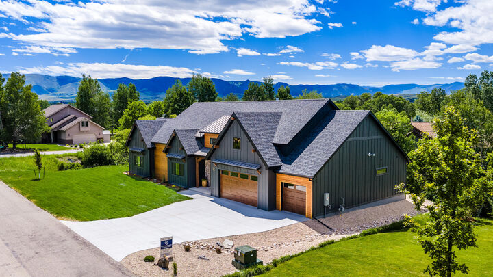 Property Photo:  18 Canyon View Drive  WY 82801 