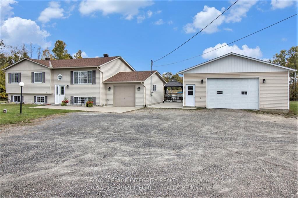 Property Photo: 699 Ferguson Falls Road ON K7C 3P1