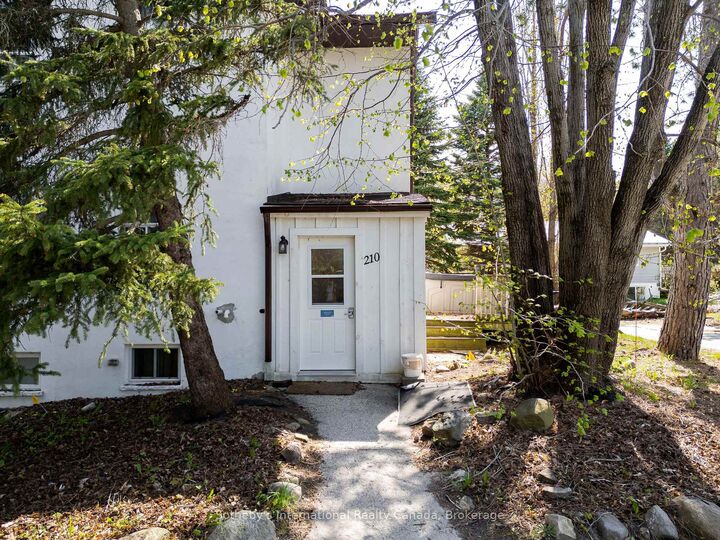 Property Photo: 210 Arlberg Crescent ON L9Y 0M1