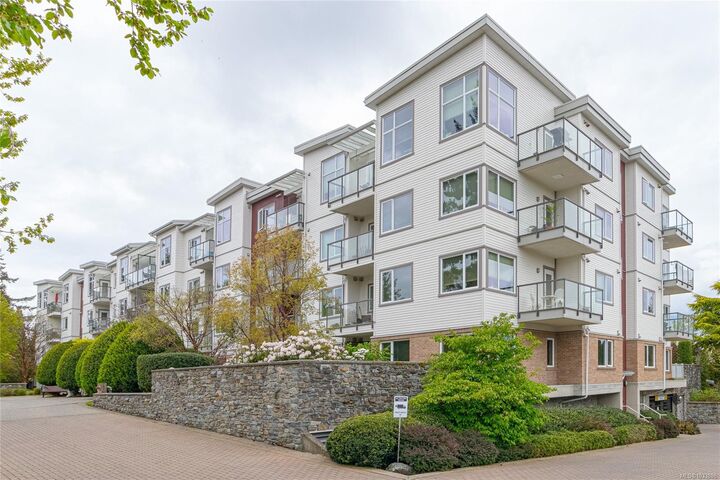 4394 West Saanich Rd #202 — photo 1