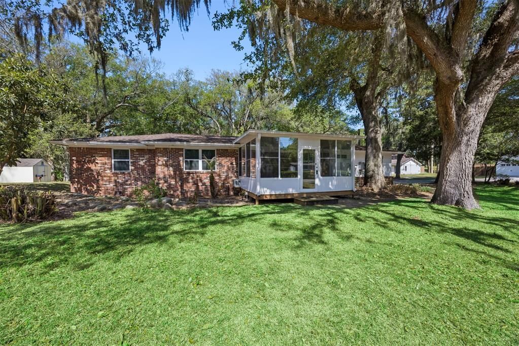 Property Photo:  2441 Amelia Road  FL 32034 