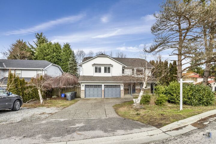 15285 28 Avenue — photo 1