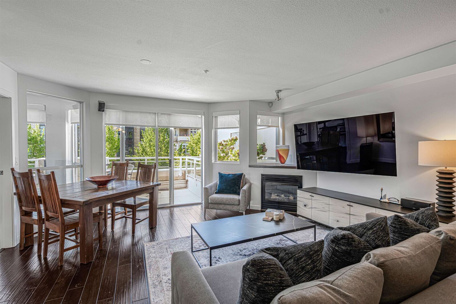 Property Photo: 122 E 3rd Street 207 BC V7L 1E6