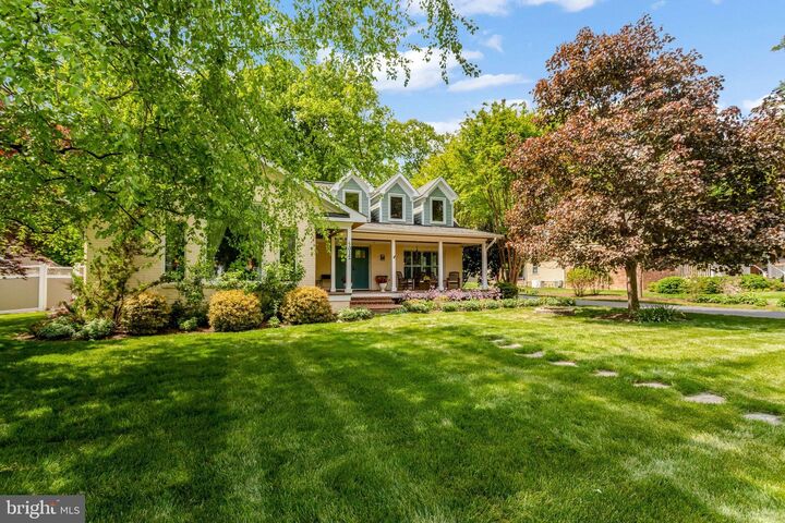 Property Photo:  5012 Birch Lane  VA 22312 