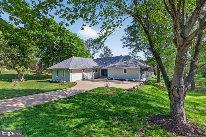 Property Photo:  250 Meadow Ridge Drive  WV 25443 