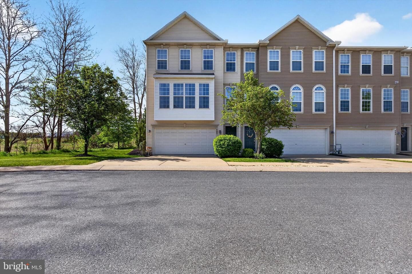 Property Photo:  407 Brook Meadow Drive  PA 17050 